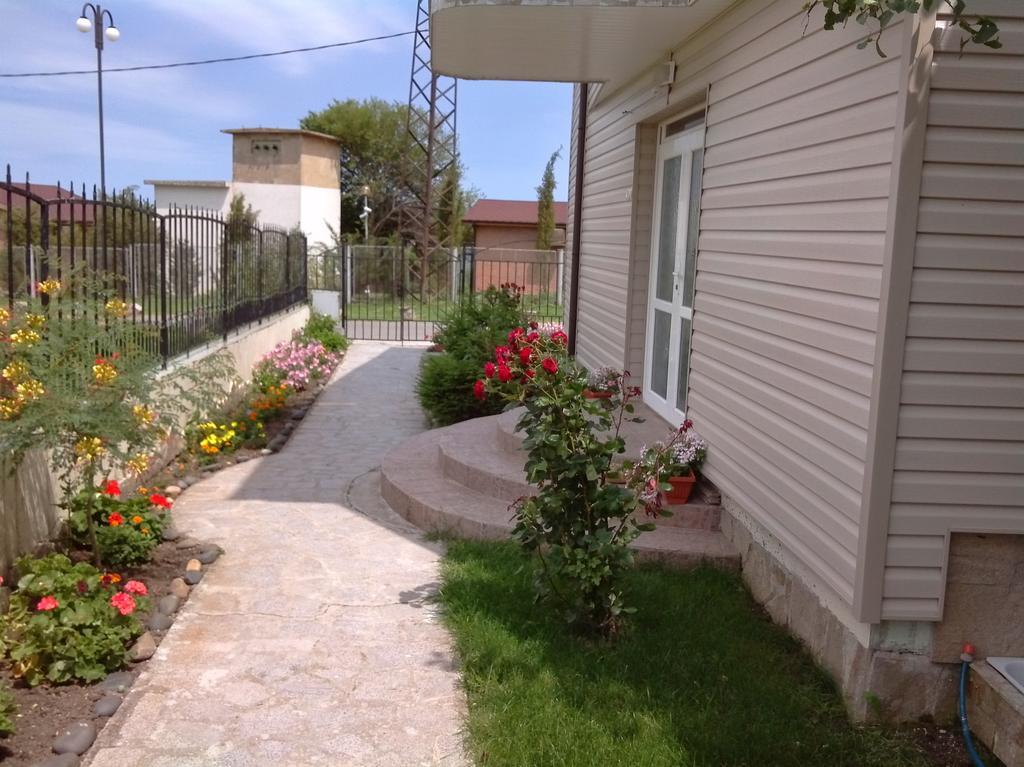 Morska Zvezda Guest House เชอร์โนโมเรทส์ ภายนอก รูปภาพ