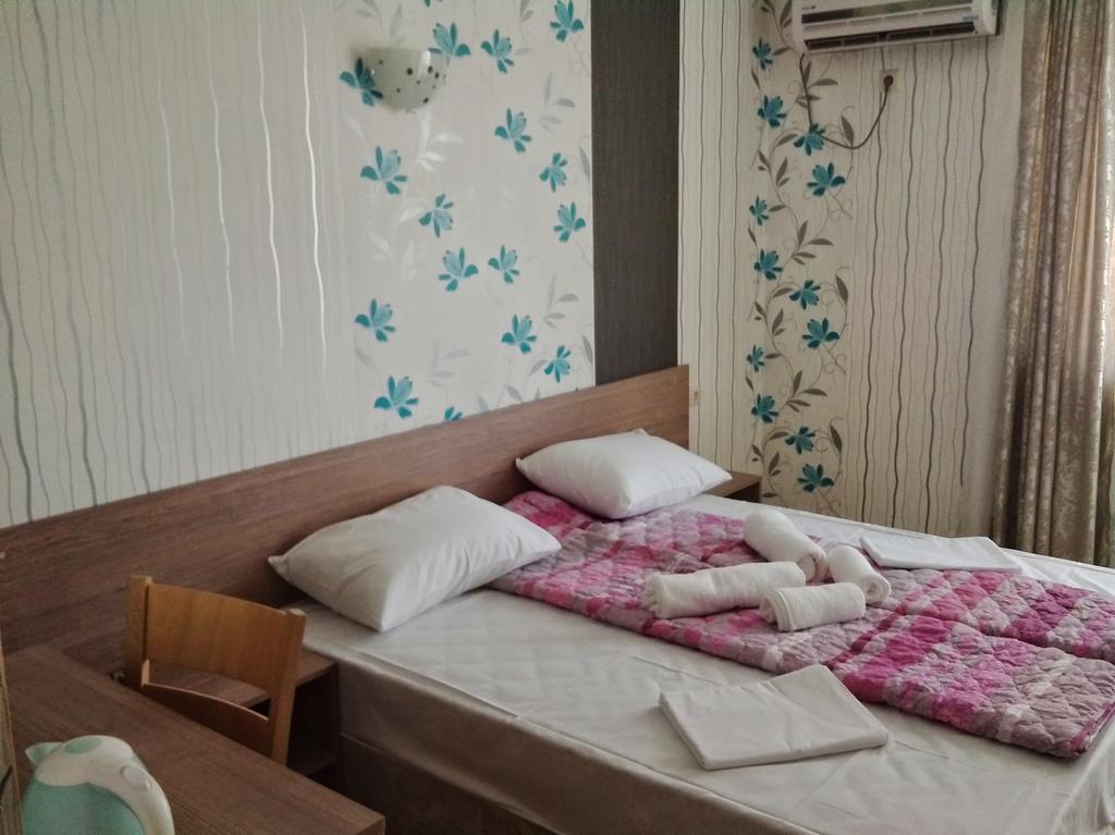Morska Zvezda Guest House เชอร์โนโมเรทส์ ห้อง รูปภาพ